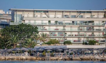 Royal Hotel