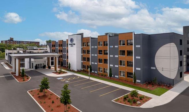 DoubleTree by Hilton Kingston Exterior
