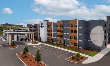 DoubleTree by Hilton Kingston