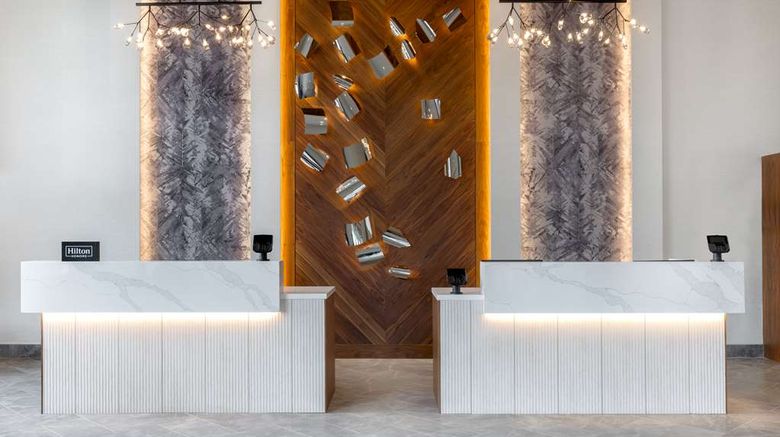 <b>DoubleTree by Hilton Kingston Lobby</b>. Images powered by <a href="https://iceportal.shijigroup.com/" title="IcePortal" target="_blank">IcePortal</a>.