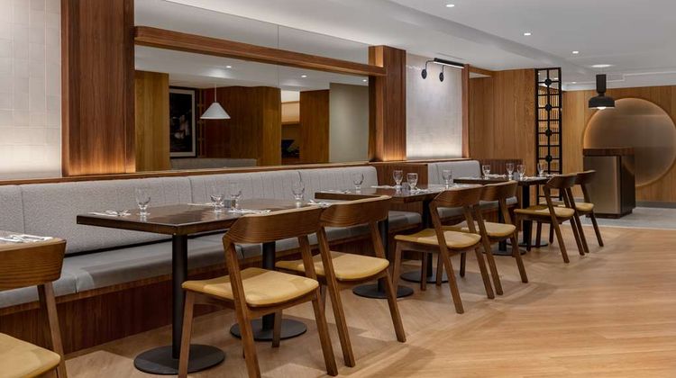 DoubleTree by Hilton Kingston Restaurant