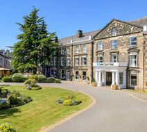 Cedar Court Hotel Harrogate Exterior