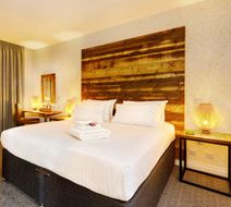 Cedar Court Leeds Bradford Hotel Room
