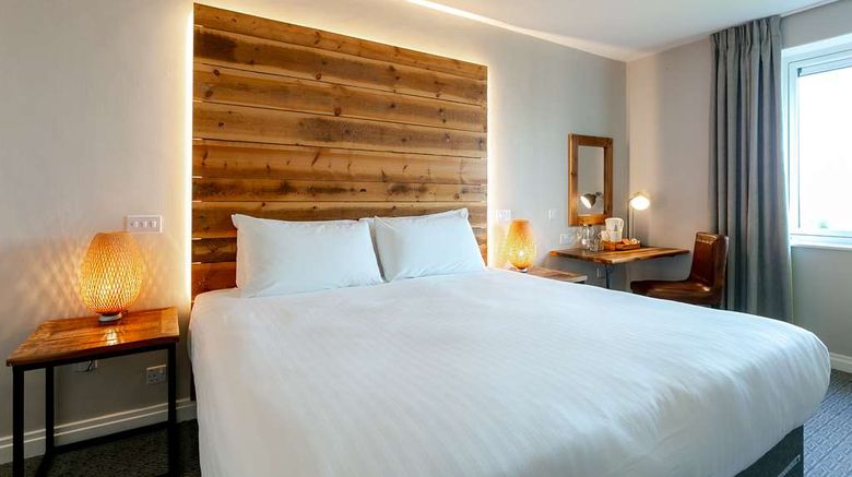 <b>Cedar Court Leeds Bradford Hotel Room</b>. Images powered by <a href="https://iceportal.shijigroup.com/" title="IcePortal" target="_blank">IcePortal</a>.