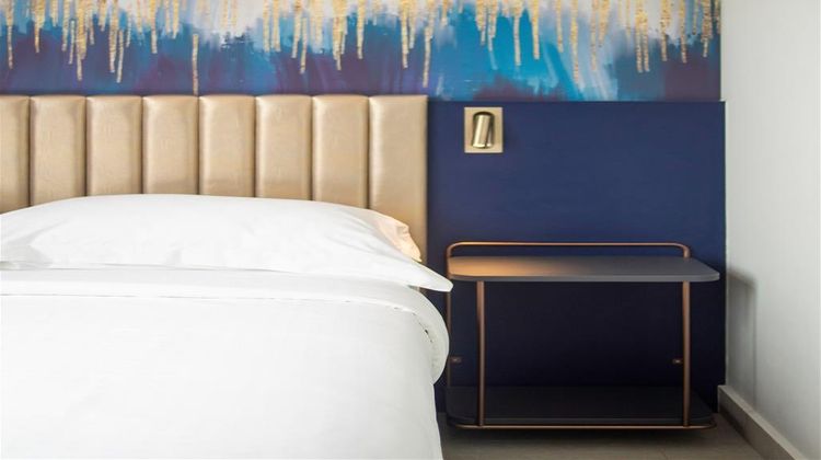 Ibis Budget Singapore Gold Room