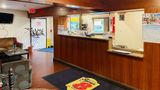 Super 8 by Wyndham Glouchester Lobby
