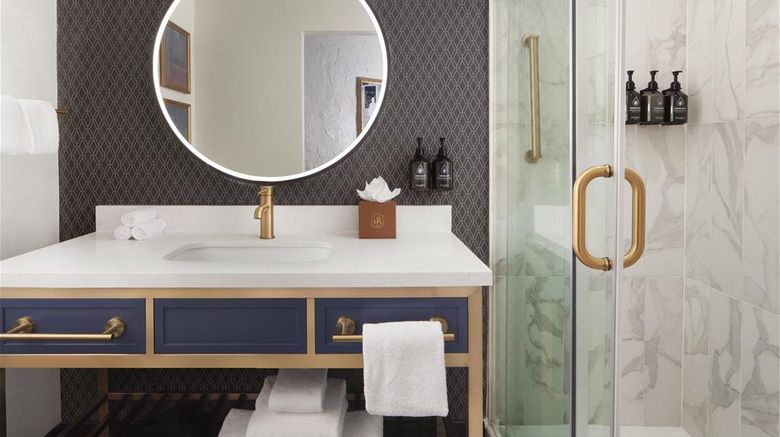 <b>Hotel Royer Urbana, Tapestry Collection Room</b>. Images powered by <a href="https://iceportal.shijigroup.com/" title="IcePortal" target="_blank">IcePortal</a>.
