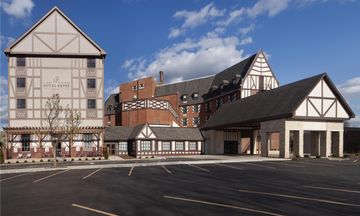 Hotel Royer Urbana, Tapestry Collection