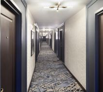 Hotel Royer Urbana, Tapestry Collection Lobby