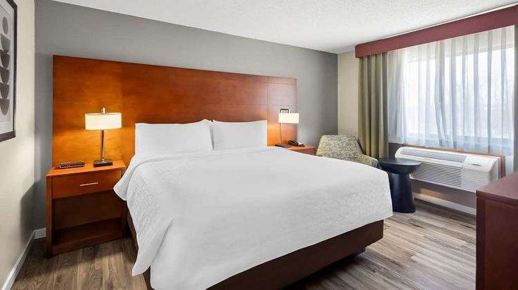 Best Western Fremont Angola Suite