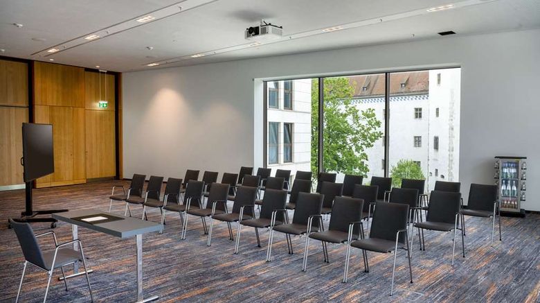 <b>Maritim Hotel Ingolstadt Meeting</b>. Images powered by <a href="https://iceportal.shijigroup.com/" title="IcePortal" target="_blank">IcePortal</a>.