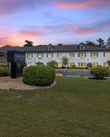 Blue Water Inn & Stes, BW Signature Coll