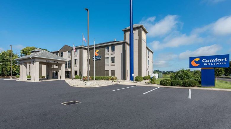Comfort Inn  and  Suites Exterior. Images powered by <a href="https://iceportal.shijigroup.com" target="_blank" rel="noopener">Ice Portal</a>.