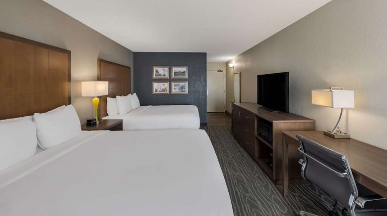 <b>Comfort Inn & Suites Room</b>. Images powered by <a href="https://iceportal.shijigroup.com/" title="IcePortal" target="_blank">IcePortal</a>.