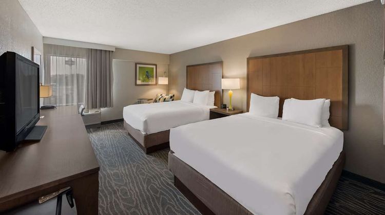 Comfort Inn & Suites Room