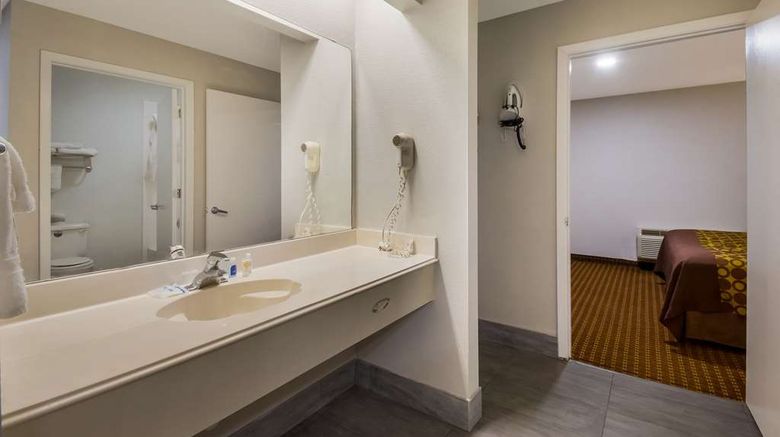 <b>Rodeway Inn & Suites Suite</b>. Images powered by <a href="https://iceportal.shijigroup.com/" title="IcePortal" target="_blank">IcePortal</a>.