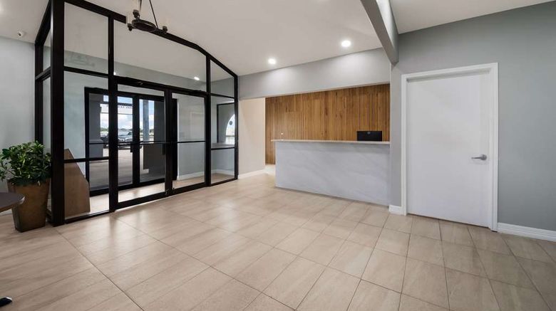<b>Rodeway Inn & Suites Lobby</b>. Images powered by <a href="https://iceportal.shijigroup.com/" title="IcePortal" target="_blank">IcePortal</a>.