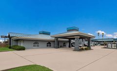 Rodeway Inn & Suites