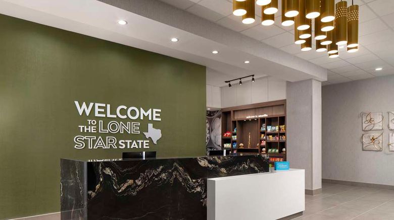 <b>Hampton Inn and Suites Amarillo Lobby</b>. Images powered by <a href="https://iceportal.shijigroup.com/" title="IcePortal" target="_blank">IcePortal</a>.