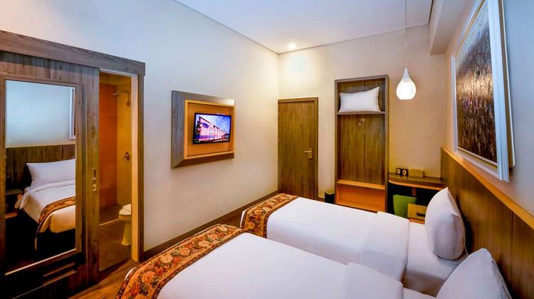Super 8 by Wyndham Solo Indonesia Room