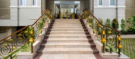 Super 8 by Wyndham Solo Indonesia Exterior