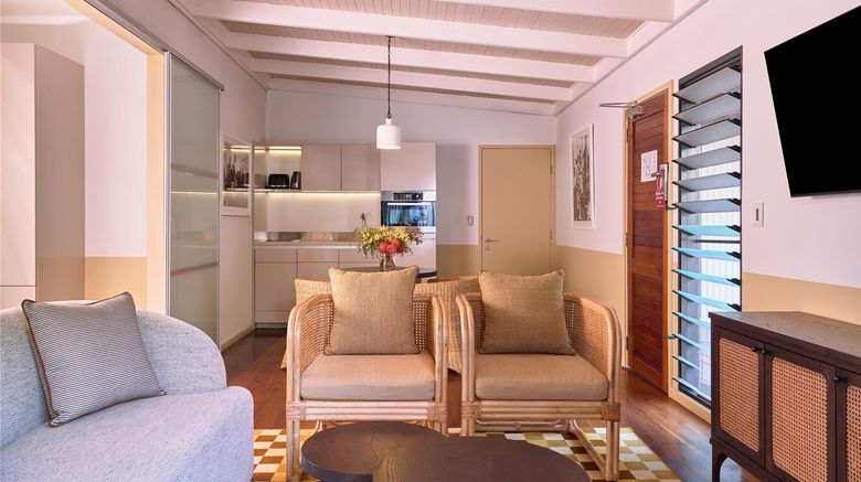 <b>Pinctada Hotel Room</b>. Images powered by <a href="https://iceportal.shijigroup.com/" title="IcePortal" target="_blank">IcePortal</a>.