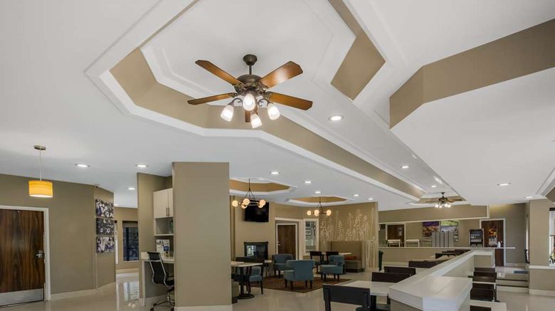 <b>MainStay Suites Savannah Lobby</b>. Images powered by <a href="https://iceportal.shijigroup.com/" title="IcePortal" target="_blank">IcePortal</a>.