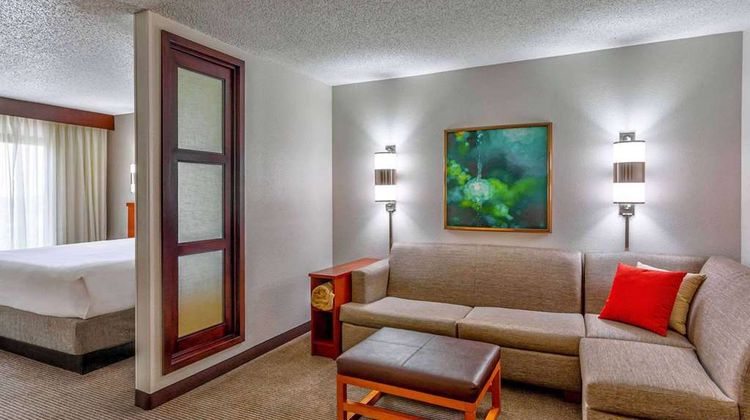 Wyndham Garden Kansas City Airport Room