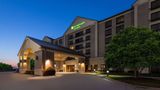 Wyndham Garden Kansas City Airport Exterior