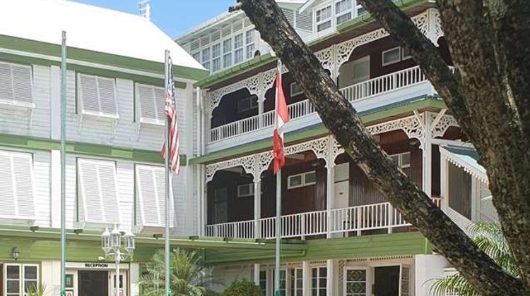 Cara Lodge Exterior