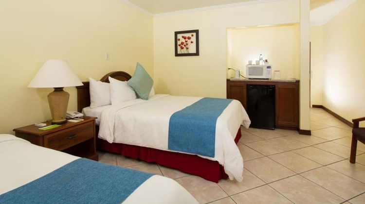 Cara Hotels Pap Trinidad Room