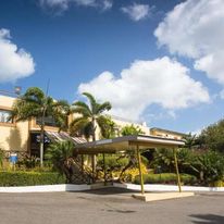 Cara Hotels Pap Trinidad