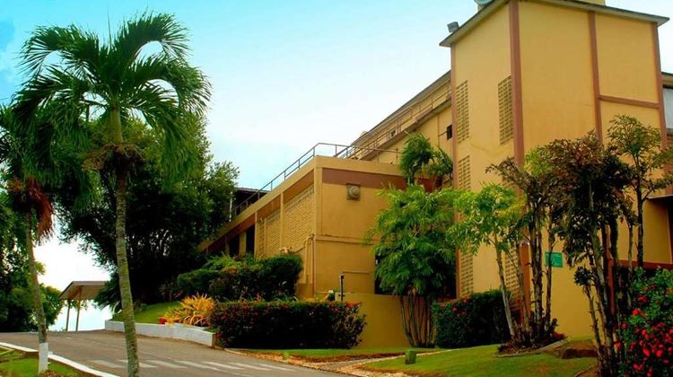 Cara Hotels Pap Trinidad Exterior