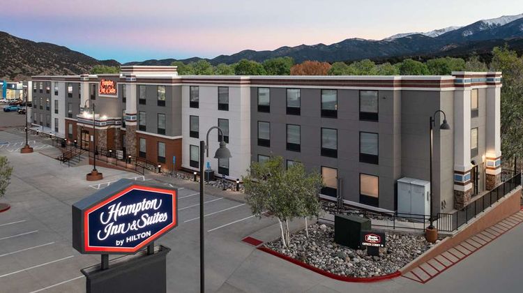 Hampton Inn & Suites by Hilton Exterior