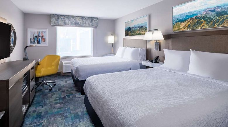 <b>Hampton Inn & Suites by Hilton Room</b>. Images powered by <a href="https://iceportal.shijigroup.com/" title="IcePortal" target="_blank">IcePortal</a>.