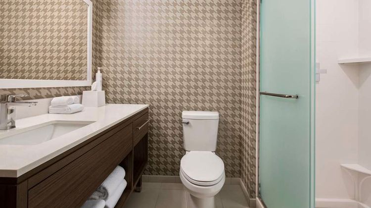 Home2 Suites by Hilton West End Avenue Room