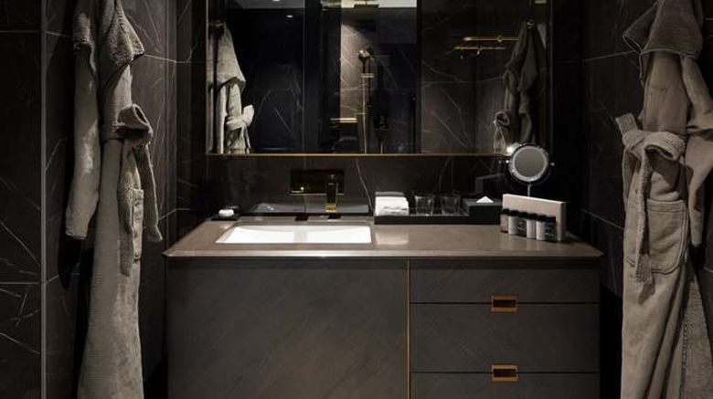 <b>Bellustar Tokyo, A Pan Pacific Hotel Room</b>. Images powered by <a href="https://iceportal.shijigroup.com/" title="IcePortal" target="_blank">IcePortal</a>.