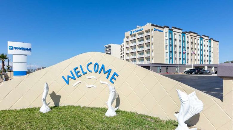 <b>Wyndham Corpus Christi Resort Exterior</b>. Images powered by <a href="https://iceportal.shijigroup.com/" title="IcePortal" target="_blank">IcePortal</a>.