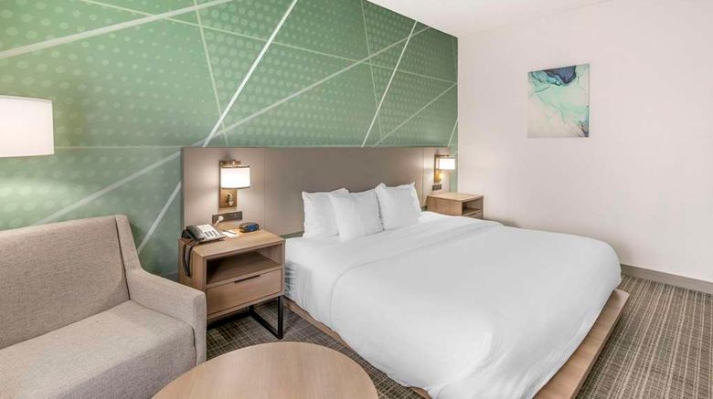 <b>Comfort Inn Room</b>. Images powered by <a href="https://iceportal.shijigroup.com/" title="IcePortal" target="_blank">IcePortal</a>.
