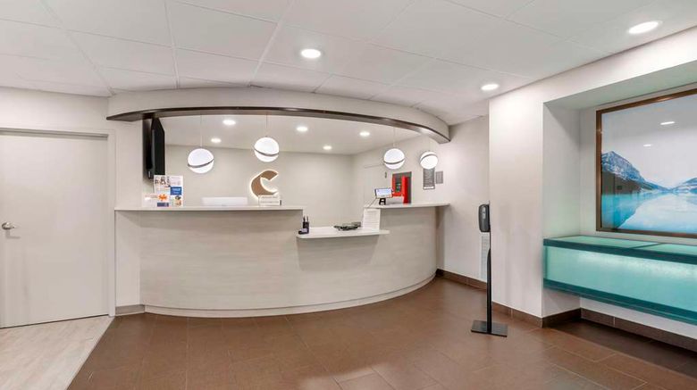 <b>Comfort Inn Lobby</b>. Images powered by <a href="https://iceportal.shijigroup.com/" title="IcePortal" target="_blank">IcePortal</a>.