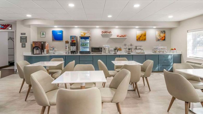 <b>Comfort Inn Restaurant</b>. Images powered by <a href="https://iceportal.shijigroup.com/" title="IcePortal" target="_blank">IcePortal</a>.