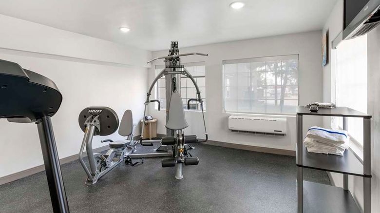 <b>Comfort Inn Health</b>. Images powered by <a href="https://iceportal.shijigroup.com/" title="IcePortal" target="_blank">IcePortal</a>.