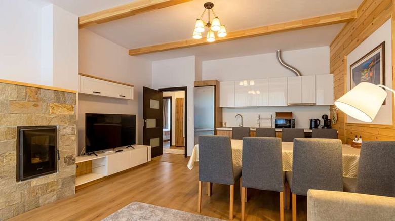<b>Balkan Jewel Resort-Trademark Collection Room</b>. Images powered by <a href="https://iceportal.shijigroup.com/" title="IcePortal" target="_blank">IcePortal</a>.