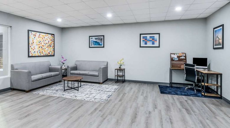 <b>Baymont by Wyndham Carlsbad Lobby</b>. Images powered by <a href="https://iceportal.shijigroup.com/" title="IcePortal" target="_blank">IcePortal</a>.