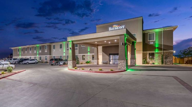 Baymont by Wyndham Carlsbad Exterior