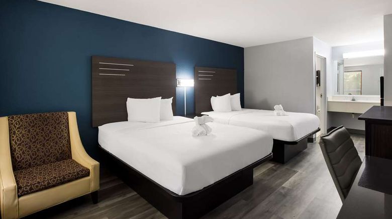 <b>Suburban Studios Room</b>. Images powered by <a href="https://iceportal.shijigroup.com/" title="IcePortal" target="_blank">IcePortal</a>.