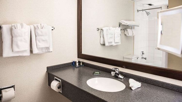 Wyndham Edmonton Hotel & Conference Cntr Room