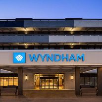 Wyndham Edmonton Hotel & Conference Cntr