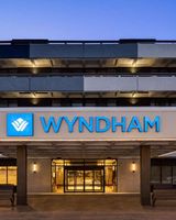 Wyndham Edmonton Hotel & Conference Cntr