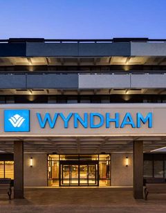 Wyndham Edmonton Hotel & Conference Cntr